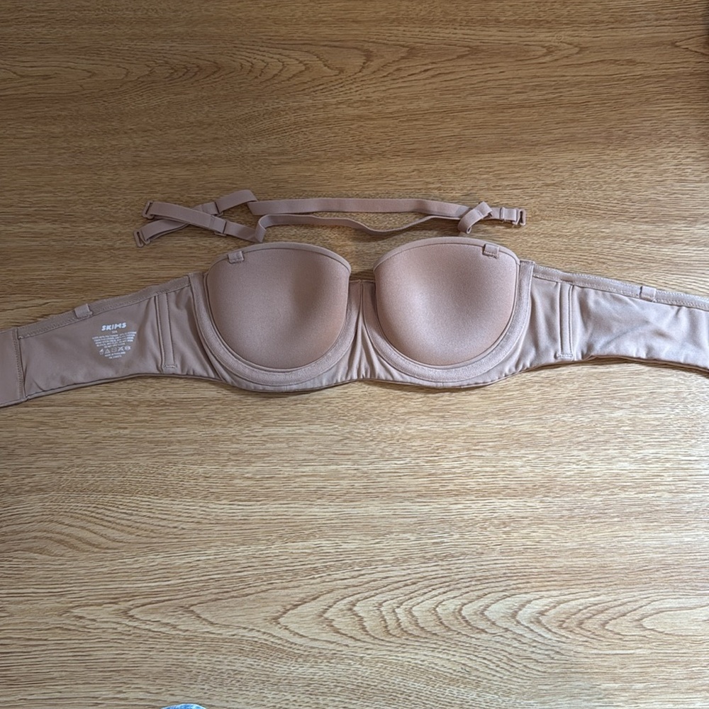 NWOT SKIMS Fits Everybody strapless bra - Picture 2 of 4